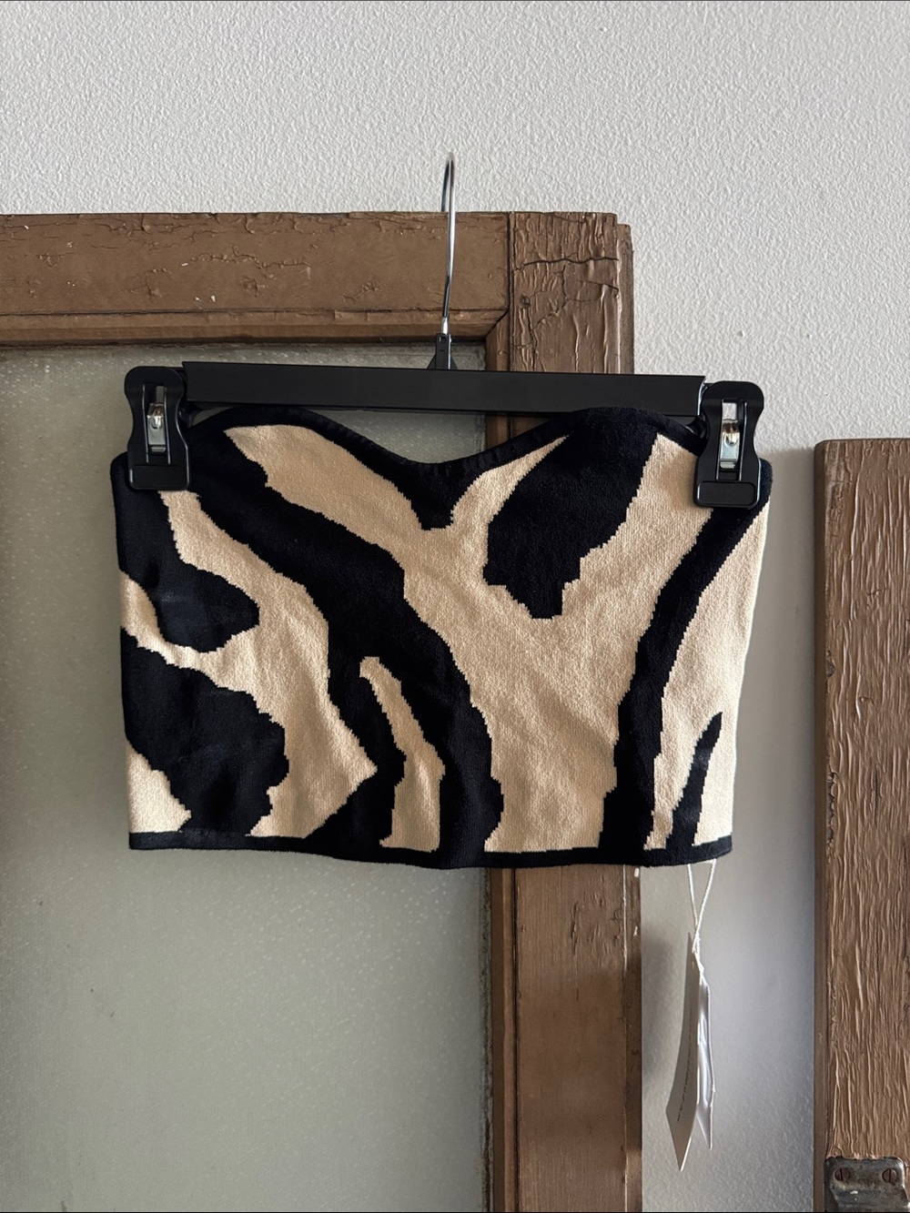Commense Black and Cream Zebra-Print Crop Top